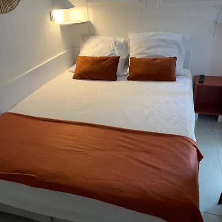 شقة -Residence Appartement En Rez De Jardin Avec Piscine Chauffee Du 04 Avril Au 01 Novembre -Parking - Climatisation - Domaine Du Cap Esterel Saint Raphael