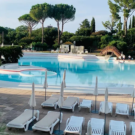 -residence En Rez De Jardin Avec Piscine Chauffee Du 04 Avril Au 01 Novembre -parking - Climatisation - Domaine Du Cap Esterel Raphael דירה