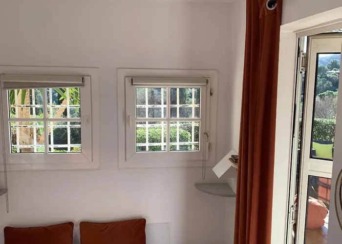 Cap Esterel Fh Avec Jardin Clos Privatif -vue -piscine Chauffee 04 Avril &01 Novembre - Raphael *