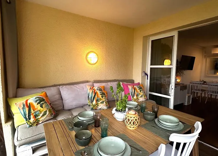 Cap Esterel Fh Avec Jardin Clos Privatif -vue -piscine Chauffee 04 Avril &01 Novembre - Raphael