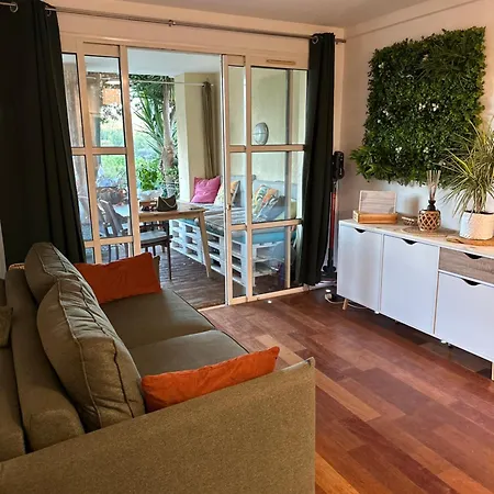 Résidence Club Avec Piscine Chauffée Et Animations -appartement 2 Pièces En Rez De Jardin Privatif Et Clôturé-parking Couvert- Climatisation -piscines- Domaine Du Cap Estérel Raphaël * Saint-Raphaël