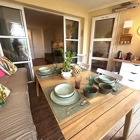 Apartamento Résidence club avec piscine chauffée et Animations -Appartement 2 pièces en Rez de jardin privatif et clôturé-parking couvert- climatisation -Piscines- Domaine du Cap Estérel Saint Raphaël *